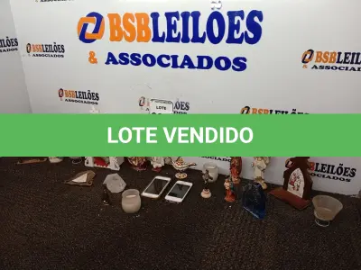 LOTE 308 - 02 CELULARES E DIVERSOS ARTIGOS E IMAGENS RELIGIOSAS. (NO ESTADO) ATENÇÃO! FAZER A VISITAÇÃO ANTES DE ARREMATAR, NÃO SABEMOS SE FUNCIONA. LEILÃO NÃO TEM GARANTIA E NEM DEVOLUÇÃO, SUJEITO A POSSÍVEIS AVARIAS VISÍVEIS/OCULTAS E/OU AUSÊNCIA DE COMPONENTES.