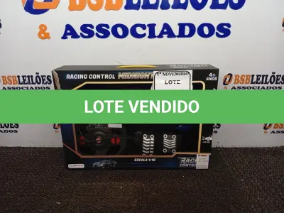 LOTE 314 - 01 CARRINHO DE CONTROLE REMOTO. (NO ESTADO) ATENÇÃO! FAZER A VISITAÇÃO ANTES DE ARREMATAR, NÃO SABEMOS SE FUNCIONA. LEILÃO NÃO TEM GARANTIA E NEM DEVOLUÇÃO, SUJEITO A POSSÍVEIS AVARIAS VISÍVEIS/OCULTAS E/OU AUSÊNCIA DE COMPONENTES.