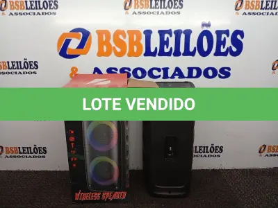 LOTE 303 - 01 CAIXA DE SOM WIRELESS SPEAKER. (NO ESTADO) ATENÇÃO! FAZER A VISITAÇÃO ANTES DE ARREMATAR, NÃO SABEMOS SE FUNCIONA. LEILÃO NÃO TEM GARANTIA E NEM DEVOLUÇÃO, SUJEITO A POSSÍVEIS AVARIAS VISÍVEIS/OCULTAS E/OU AUSÊNCIA DE COMPONENTES.