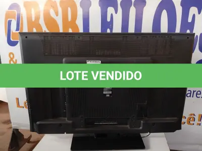 LOTE 275 - 01 TV MARCA SHARP 52” P/RETIRADA DE PEÇAS. (NO ESTADO) ATENÇÃO! FAZER A VISITAÇÃO ANTES DE ARREMATAR, NÃO SABEMOS SE FUNCIONA. LEILÃO NÃO TEM GARANTIA E NEM DEVOLUÇÃO, SUJEITO A POSSÍVEIS AVARIAS VISÍVEIS/OCULTAS E/OU AUSÊNCIA DE COMPONENTES.
