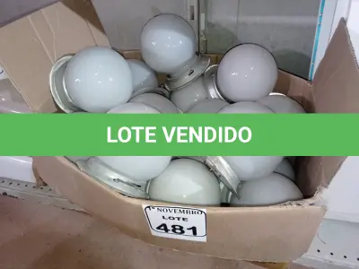 LOTE 481 - 01 LOTE C/VÁRIAS LUMINÁRIAS DE TETO. (NO ESTADO) ATENÇÃO! FAZER A VISITAÇÃO ANTES DE ARREMATAR, NÃO SABEMOS SE FUNCIONA. LEILÃO NÃO TEM GARANTIA E NEM DEVOLUÇÃO, SUJEITO A POSSÍVEIS AVARIAS VISÍVEIS/OCULTAS E/OU AUSÊNCIA DE COMPONENTES.