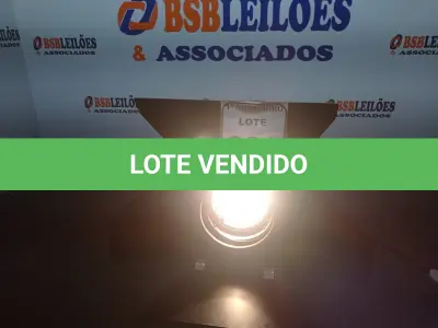 LOTE 361 - 01 LUMINÁRIA P/ESTÚDIO. (NO ESTADO) ATENÇÃO! FAZER A VISITAÇÃO ANTES DE ARREMATAR, NÃO SABEMOS SE FUNCIONA. LEILÃO NÃO TEM GARANTIA E NEM DEVOLUÇÃO, SUJEITO A POSSÍVEIS AVARIAS VISÍVEIS/OCULTAS E/OU AUSÊNCIA DE COMPONENTES.