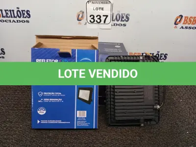 LOTE 337 - 05 REFLETORES LED AMBIENTE EXTERNO100W. (NO ESTADO) ATENÇÃO! FAZER A VISITAÇÃO ANTES DE ARREMATAR, NÃO SABEMOS SE FUNCIONA. LEILÃO NÃO TEM GARANTIA E NEM DEVOLUÇÃO, SUJEITO A POSSÍVEIS AVARIAS VISÍVEIS/OCULTAS E/OU AUSÊNCIA DE COMPONENTES.