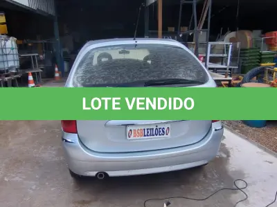 LOTE 011 - 01 CITROEN XSARA PICASSO II16GLXF ALCOOL/GASOLINA, NA COR PRATA, ANO 2010/2011.TODOS OS DOCUMENTOS DE 2024 PAGOS. (NO ESTADO)