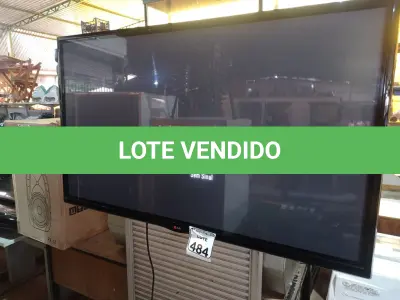 LOTE 484 - 01 TV MARCA LG 50”. (NO ESTADO) ATENÇÃO! FAZER A VISITAÇÃO ANTES DE ARREMATAR, NÃO SABEMOS SE FUNCIONA. LEILÃO NÃO TEM GARANTIA E NEM DEVOLUÇÃO, SUJEITO A POSSÍVEIS AVARIAS VISÍVEIS/OCULTAS E/OU AUSÊNCIA DE COMPONENTES.