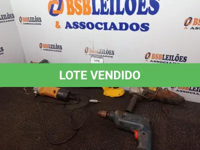 LOTE 498 - 01 SERRA SABRE MARCA DEWALT MODELO DC385-BR S/BATERIA 02 FURADEIRAS E 02 LIXADEIRAS MARCAS E MODELOS DIVERSOS P/RETIRADA DE PEÇAS. (NO ESTADO) ATENÇÃO! FAZER A VISITAÇÃO ANTES DE ARREMATAR, NÃO SABEMOS SE FUNCIONA. LEILÃO NÃO TEM GARANTIA E NEM DEVOLUÇÃO, SUJEITO A POSSÍVEIS AVARIAS VISÍVEIS/OCULTAS E/OU AUSÊNCIA DE COMPONENTES.