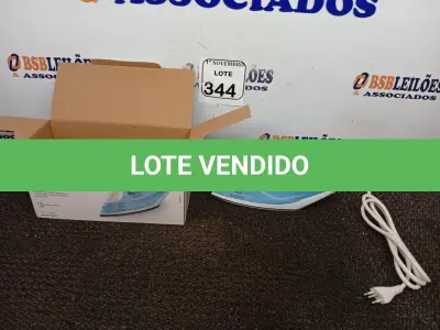 LOTE 344 - 01 FERRO A VAPOR P/ PASSAR ROUPAS ELECTROLUX COR BRANCA C/AZUL (NOVO). (NO ESTADO) ATENÇÃO! FAZER A VISITAÇÃO ANTES DE ARREMATAR, NÃO SABEMOS SE FUNCIONA. LEILÃO NÃO TEM GARANTIA E NEM DEVOLUÇÃO, SUJEITO A POSSÍVEIS AVARIAS VISÍVEIS/OCULTAS E/OU AUSÊNCIA DE COMPONENTES.