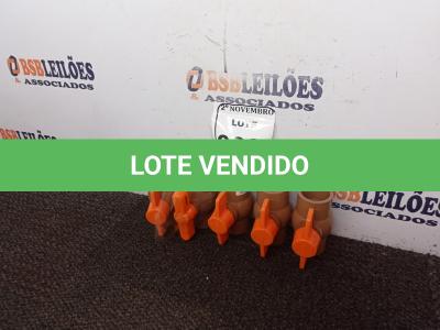 LOTE 009 - 05 REGISTROS ESFERAS DE PVC 40MM(NOVO). (NO ESTADO) ATENÇÃO! FAZER A VISITAÇÃO ANTES DE ARREMATAR, NÃO SABEMOS SE FUNCIONA. LEILÃO NÃO TEM GARANTIA E NEM DEVOLUÇÃO, SUJEITO A POSSÍVEIS AVARIAS VISÍVEIS/OCULTAS E/OU AUSÊNCIA DE COMPONENTES.