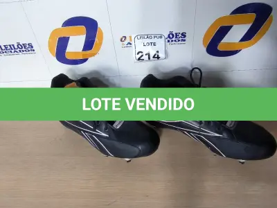 LOTE 214 - 01 CHUTEIRA REEBOK PARA DECORAÇÃO. (NO ESTADO) ATENÇÃO! FAZER A VISITAÇÃO ANTES DE ARREMATAR, NÃO SABEMOS SE FUNCIONA. LEILÃO NÃO TEM GARANTIA E NEM DEVOLUÇÃO, SUJEITO A POSSÍVEIS AVARIAS VISÍVEIS/OCULTAS E/OU AUSÊNCIA DE COMPONENTES.