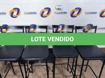LOTE 182 - 04 BANQUETAS ALTAS. (NO ESTADO) ATENÇÃO! FAZER A VISITAÇÃO ANTES DE ARREMATAR, NÃO SABEMOS SE FUNCIONA. LEILÃO NÃO TEM GARANTIA E NEM DEVOLUÇÃO, SUJEITO A POSSÍVEIS AVARIAS VISÍVEIS/OCULTAS E/OU AUSÊNCIA DE COMPONENTES.