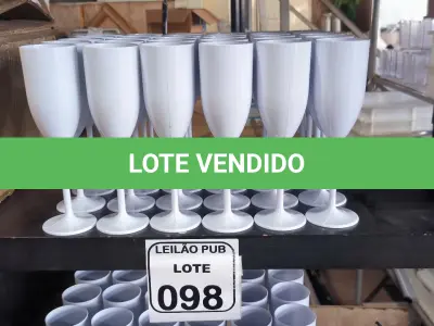 LOTE 098 - 30 TACAS EM PLÁSTICO PARA CHAMPANHEIRA COR BRANCA. (NO ESTADO) ATENÇÃO! FAZER A VISITAÇÃO ANTES DE ARREMATAR, NÃO SABEMOS SE FUNCIONA. LEILÃO NÃO TEM GARANTIA E NEM DEVOLUÇÃO, SUJEITO A POSSÍVEIS AVARIAS VISÍVEIS/OCULTAS E/OU AUSÊNCIA DE COMPONENTES.
