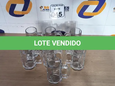 LOTE 045 - 10 CANECAS DE VIDRO PARA CHOPP. (NO ESTADO) ATENÇÃO! FAZER A VISITAÇÃO ANTES DE ARREMATAR, NÃO SABEMOS SE FUNCIONA. LEILÃO NÃO TEM GARANTIA E NEM DEVOLUÇÃO, SUJEITO A POSSÍVEIS AVARIAS VISÍVEIS/OCULTAS E/OU AUSÊNCIA DE COMPONENTES.