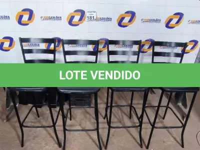 LOTE 181 - 01 LOTE COM 04 BANQUETAS ALTAS. (NO ESTADO) ATENÇÃO! FAZER A VISITAÇÃO ANTES DE ARREMATAR, NÃO SABEMOS SE FUNCIONA. LEILÃO NÃO TEM GARANTIA E NEM DEVOLUÇÃO, SUJEITO A POSSÍVEIS AVARIAS VISÍVEIS/OCULTAS E/OU AUSÊNCIA DE COMPONENTES.