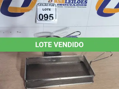 LOTE 095 - 02 CESTAS PARA ALIMENTOS. (NO ESTADO) ATENÇÃO! FAZER A VISITAÇÃO ANTES DE ARREMATAR, NÃO SABEMOS SE FUNCIONA. LEILÃO NÃO TEM GARANTIA E NEM DEVOLUÇÃO, SUJEITO A POSSÍVEIS AVARIAS VISÍVEIS/OCULTAS E/OU AUSÊNCIA DE COMPONENTES.