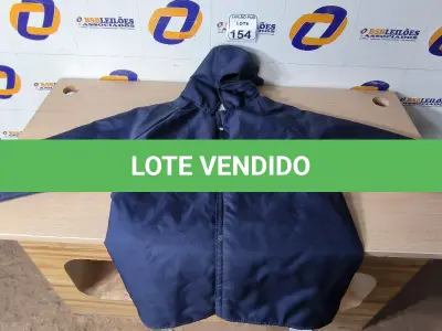 LOTE 154 - 01 CASACO PARA CÂMARA FRIA TAMANHO G. (NO ESTADO) ATENÇÃO! FAZER A VISITAÇÃO ANTES DE ARREMATAR, NÃO SABEMOS SE FUNCIONA. LEILÃO NÃO TEM GARANTIA E NEM DEVOLUÇÃO, SUJEITO A POSSÍVEIS AVARIAS VISÍVEIS/OCULTAS E/OU AUSÊNCIA DE COMPONENTES.