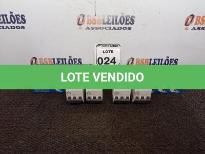 LOTE 024 - 02 CAIXAS DE DISJUNTORES C/04 UNIDADES EM CADA, 03 POLOS MARCA SOPRANO(NOVO). (NO ESTADO) ATENÇÃO! FAZER A VISITAÇÃO ANTES DE ARREMATAR, NÃO SABEMOS SE FUNCIONA. LEILÃO NÃO TEM GARANTIA E NEM DEVOLUÇÃO, SUJEITO A POSSÍVEIS AVARIAS VISÍVEIS/OCULTAS E/OU AUSÊNCIA DE COMPONENTES.