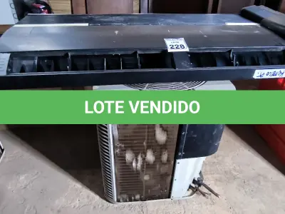 LOTE 228 - 01 AR CONDICIONADO COM 01 EVAPORADORA DE TETO. (NO ESTADO) ATENÇÃO! FAZER A VISITAÇÃO ANTES DE ARREMATAR, NÃO SABEMOS SE FUNCIONA. LEILÃO NÃO TEM GARANTIA E NEM DEVOLUÇÃO, SUJEITO A POSSÍVEIS AVARIAS VISÍVEIS/OCULTAS E/OU AUSÊNCIA DE COMPONENTES.