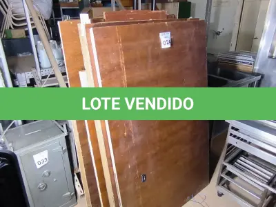LOTE 024 - 01 LOTE C/DIVERSOS PAINÉIS EM MADEIRA. (NO ESTADO) ATENÇÃO! FAZER A VISITAÇÃO ANTES DE ARREMATAR, NÃO SABEMOS SE FUNCIONA. LEILÃO NÃO TEM GARANTIA E NEM DEVOLUÇÃO, SUJEITO A POSSÍVEIS AVARIAS VISÍVEIS/OCULTAS E/OU AUSÊNCIA DE COMPONENTES.