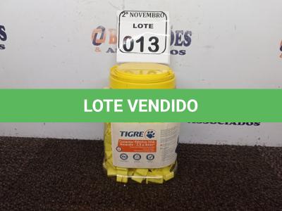 LOTE 013 - 01 POTE DE CONECTORES ELÉTRICOS 20ª AMARELO 2,5 A 4MM²(NOVO). (NO ESTADO) ATENÇÃO! FAZER A VISITAÇÃO ANTES DE ARREMATAR, NÃO SABEMOS SE FUNCIONA. LEILÃO NÃO TEM GARANTIA E NEM DEVOLUÇÃO, SUJEITO A POSSÍVEIS AVARIAS VISÍVEIS/OCULTAS E/OU AUSÊNCIA DE COMPONENTES.