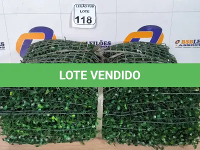 LOTE 118 - 01 LOTE C/PLANTAS ARTIFICIAIS. (NO ESTADO) ATENÇÃO! FAZER A VISITAÇÃO ANTES DE ARREMATAR, NÃO SABEMOS SE FUNCIONA. LEILÃO NÃO TEM GARANTIA E NEM DEVOLUÇÃO, SUJEITO A POSSÍVEIS AVARIAS VISÍVEIS/OCULTAS E/OU AUSÊNCIA DE COMPONENTES.