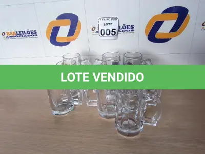 LOTE 005 - 10 CANECAS DE VIDRO PARA CHOPP. (NO ESTADO) ATENÇÃO! FAZER A VISITAÇÃO ANTES DE ARREMATAR, NÃO SABEMOS SE FUNCIONA. LEILÃO NÃO TEM GARANTIA E NEM DEVOLUÇÃO, SUJEITO A POSSÍVEIS AVARIAS VISÍVEIS/OCULTAS E/OU AUSÊNCIA DE COMPONENTES.