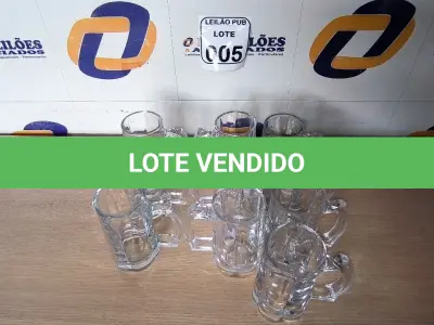 LOTE 005 - 10 CANECAS DE VIDRO PARA CHOPP. (NO ESTADO) ATENÇÃO! FAZER A VISITAÇÃO ANTES DE ARREMATAR, NÃO SABEMOS SE FUNCIONA. LEILÃO NÃO TEM GARANTIA E NEM DEVOLUÇÃO, SUJEITO A POSSÍVEIS AVARIAS VISÍVEIS/OCULTAS E/OU AUSÊNCIA DE COMPONENTES.