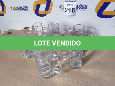 LOTE 216 - 10 CANECAS DE VIDRO PARA CHOPP. (NO ESTADO) ATENÇÃO! FAZER A VISITAÇÃO ANTES DE ARREMATAR, NÃO SABEMOS SE FUNCIONA. LEILÃO NÃO TEM GARANTIA E NEM DEVOLUÇÃO, SUJEITO A POSSÍVEIS AVARIAS VISÍVEIS/OCULTAS E/OU AUSÊNCIA DE COMPONENTES.