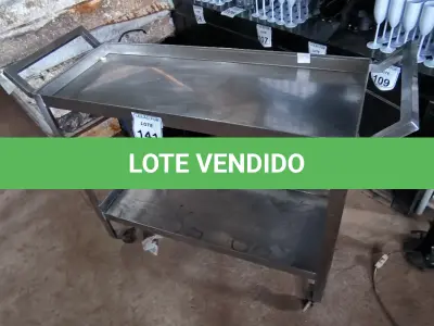 LOTE 141 - 01 CARRINHO EM INOX. (NO ESTADO) ATENÇÃO! FAZER A VISITAÇÃO ANTES DE ARREMATAR, NÃO SABEMOS SE FUNCIONA. LEILÃO NÃO TEM GARANTIA E NEM DEVOLUÇÃO, SUJEITO A POSSÍVEIS AVARIAS VISÍVEIS/OCULTAS E/OU AUSÊNCIA DE COMPONENTES.