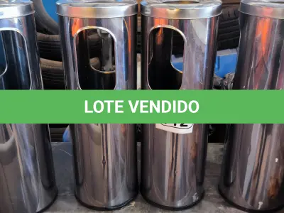 LOTE 112 - 4 LIXEIRAS EM INOX. (NO ESTADO) ATENÇÃO! FAZER A VISITAÇÃO ANTES DE ARREMATAR, NÃO SABEMOS SE FUNCIONA. LEILÃO NÃO TEM GARANTIA E NEM DEVOLUÇÃO, SUJEITO A POSSÍVEIS AVARIAS VISÍVEIS/OCULTAS E/OU AUSÊNCIA DE COMPONENTES.