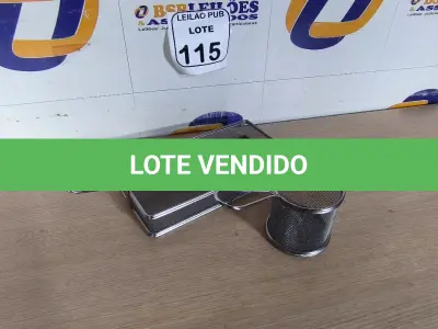 LOTE 115 - 02 CESTAS PARA ALIMENTOS. (NO ESTADO) ATENÇÃO! FAZER A VISITAÇÃO ANTES DE ARREMATAR, NÃO SABEMOS SE FUNCIONA. LEILÃO NÃO TEM GARANTIA E NEM DEVOLUÇÃO, SUJEITO A POSSÍVEIS AVARIAS VISÍVEIS/OCULTAS E/OU AUSÊNCIA DE COMPONENTES.