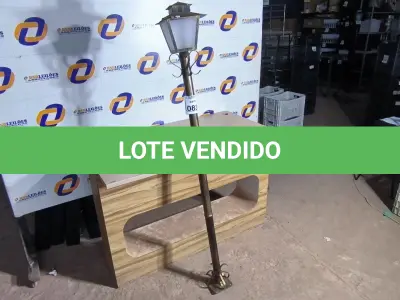 LOTE 083 - 01 POSTE DE JARDIM COLONIAL QUADRADO 1,80CM DE ALTURA. (NO ESTADO) ATENÇÃO! FAZER A VISITAÇÃO ANTES DE ARREMATAR, NÃO SABEMOS SE FUNCIONA. LEILÃO NÃO TEM GARANTIA E NEM DEVOLUÇÃO, SUJEITO A POSSÍVEIS AVARIAS VISÍVEIS/OCULTAS E/OU AUSÊNCIA DE COMPONENTES.