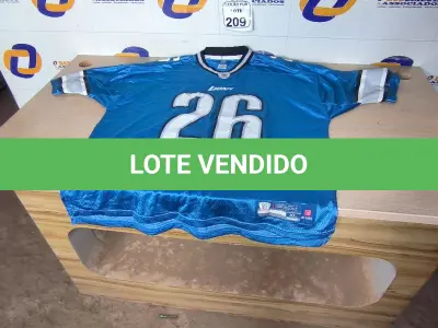 LOTE 209 - 01 CAMISA DO LIONS PARA DECORAÇÃO. (NO ESTADO) ATENÇÃO! FAZER A VISITAÇÃO ANTES DE ARREMATAR, NÃO SABEMOS SE FUNCIONA. LEILÃO NÃO TEM GARANTIA E NEM DEVOLUÇÃO, SUJEITO A POSSÍVEIS AVARIAS VISÍVEIS/OCULTAS E/OU AUSÊNCIA DE COMPONENTES.