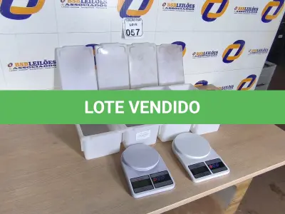 LOTE 057 - 04 CAIXAS ORGANIZADORAS PEQUENAS EM PLÁSTICO. (NO ESTADO) ATENÇÃO! FAZER A VISITAÇÃO ANTES DE ARREMATAR, NÃO SABEMOS SE FUNCIONA. LEILÃO NÃO TEM GARANTIA E NEM DEVOLUÇÃO, SUJEITO A POSSÍVEIS AVARIAS VISÍVEIS/OCULTAS E/OU AUSÊNCIA DE COMPONENTES.