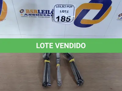 LOTE 185 - 10 GARFOS, 10 COLHERES E 10 FACAS DE MESA. (NO ESTADO) ATENÇÃO! FAZER A VISITAÇÃO ANTES DE ARREMATAR, NÃO SABEMOS SE FUNCIONA. LEILÃO NÃO TEM GARANTIA E NEM DEVOLUÇÃO, SUJEITO A POSSÍVEIS AVARIAS VISÍVEIS/OCULTAS E/OU AUSÊNCIA DE COMPONENTES.