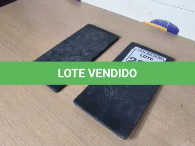 LOTE 223 - 02 TÁBUAS DE PEDRA. (NO ESTADO) ATENÇÃO! FAZER A VISITAÇÃO ANTES DE ARREMATAR, NÃO SABEMOS SE FUNCIONA. LEILÃO NÃO TEM GARANTIA E NEM DEVOLUÇÃO, SUJEITO A POSSÍVEIS AVARIAS VISÍVEIS/OCULTAS E/OU AUSÊNCIA DE COMPONENTES.