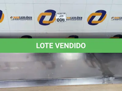 LOTE 006 - 01 PRATELEIRA DE PAREDE EM INOX MEDINDO 2,86CM X 0,41CM. (NO ESTADO) ATENÇÃO! FAZER A VISITAÇÃO ANTES DE ARREMATAR, NÃO SABEMOS SE FUNCIONA. LEILÃO NÃO TEM GARANTIA E NEM DEVOLUÇÃO, SUJEITO A POSSÍVEIS AVARIAS VISÍVEIS/OCULTAS E/OU AUSÊNCIA DE COMPONENTES.