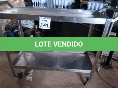 LOTE 141 - 01 CARRINHO EM INOX. (NO ESTADO) ATENÇÃO! FAZER A VISITAÇÃO ANTES DE ARREMATAR, NÃO SABEMOS SE FUNCIONA. LEILÃO NÃO TEM GARANTIA E NEM DEVOLUÇÃO, SUJEITO A POSSÍVEIS AVARIAS VISÍVEIS/OCULTAS E/OU AUSÊNCIA DE COMPONENTES.