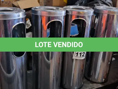 LOTE 112 - 4 LIXEIRAS EM INOX. (NO ESTADO) ATENÇÃO! FAZER A VISITAÇÃO ANTES DE ARREMATAR, NÃO SABEMOS SE FUNCIONA. LEILÃO NÃO TEM GARANTIA E NEM DEVOLUÇÃO, SUJEITO A POSSÍVEIS AVARIAS VISÍVEIS/OCULTAS E/OU AUSÊNCIA DE COMPONENTES.