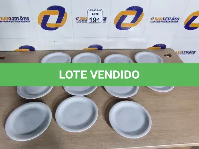 LOTE 191 - 11 PRATOS PARA SOBREMESAS EM PORCELANA. (NO ESTADO) ATENÇÃO! FAZER A VISITAÇÃO ANTES DE ARREMATAR, NÃO SABEMOS SE FUNCIONA. LEILÃO NÃO TEM GARANTIA E NEM DEVOLUÇÃO, SUJEITO A POSSÍVEIS AVARIAS VISÍVEIS/OCULTAS E/OU AUSÊNCIA DE COMPONENTES.