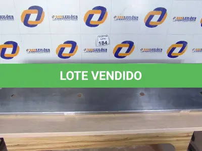 LOTE 184 - 01 PRATELEIRA DE PAREDE EM INOX MEDINDO 0,35CM X 1,50CM. (NO ESTADO) ATENÇÃO! FAZER A VISITAÇÃO ANTES DE ARREMATAR, NÃO SABEMOS SE FUNCIONA. LEILÃO NÃO TEM GARANTIA E NEM DEVOLUÇÃO, SUJEITO A POSSÍVEIS AVARIAS VISÍVEIS/OCULTAS E/OU AUSÊNCIA DE COMPONENTES.