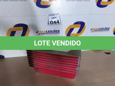 LOTE 044 - 08 FORMAS EM ALUMÍNIO. (NO ESTADO) ATENÇÃO! FAZER A VISITAÇÃO ANTES DE ARREMATAR, NÃO SABEMOS SE FUNCIONA. LEILÃO NÃO TEM GARANTIA E NEM DEVOLUÇÃO, SUJEITO A POSSÍVEIS AVARIAS VISÍVEIS/OCULTAS E/OU AUSÊNCIA DE COMPONENTES.