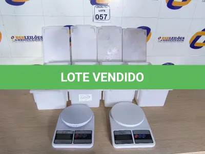 LOTE 057 - 04 CAIXAS ORGANIZADORAS PEQUENAS EM PLÁSTICO. (NO ESTADO) ATENÇÃO! FAZER A VISITAÇÃO ANTES DE ARREMATAR, NÃO SABEMOS SE FUNCIONA. LEILÃO NÃO TEM GARANTIA E NEM DEVOLUÇÃO, SUJEITO A POSSÍVEIS AVARIAS VISÍVEIS/OCULTAS E/OU AUSÊNCIA DE COMPONENTES.