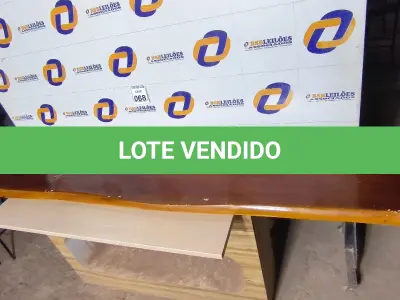 LOTE 068 - 01 TÁBUA EM MADEIRA PARA BANCADA 2,58CM X 0,38 CM. (NO ESTADO) ATENÇÃO! FAZER A VISITAÇÃO ANTES DE ARREMATAR, NÃO SABEMOS SE FUNCIONA. LEILÃO NÃO TEM GARANTIA E NEM DEVOLUÇÃO, SUJEITO A POSSÍVEIS AVARIAS VISÍVEIS/OCULTAS E/OU AUSÊNCIA DE COMPONENTES.