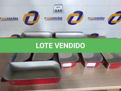 LOTE 044 - 08 FORMAS EM ALUMÍNIO. (NO ESTADO) ATENÇÃO! FAZER A VISITAÇÃO ANTES DE ARREMATAR, NÃO SABEMOS SE FUNCIONA. LEILÃO NÃO TEM GARANTIA E NEM DEVOLUÇÃO, SUJEITO A POSSÍVEIS AVARIAS VISÍVEIS/OCULTAS E/OU AUSÊNCIA DE COMPONENTES.