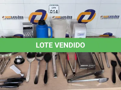 LOTE 014 - 01 CAIXA ORGANIZADORA EM PLÁSTICO C/ DIVERSOS UTENSÍLIOS PARA COZINHA. (NO ESTADO) ATENÇÃO! FAZER A VISITAÇÃO ANTES DE ARREMATAR, NÃO SABEMOS SE FUNCIONA. LEILÃO NÃO TEM GARANTIA E NEM DEVOLUÇÃO, SUJEITO A POSSÍVEIS AVARIAS VISÍVEIS/OCULTAS E/OU AUSÊNCIA DE COMPONENTES.