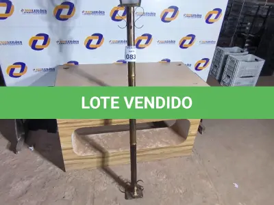 LOTE 083 - 01 POSTE DE JARDIM COLONIAL QUADRADO 1,80CM DE ALTURA. (NO ESTADO) ATENÇÃO! FAZER A VISITAÇÃO ANTES DE ARREMATAR, NÃO SABEMOS SE FUNCIONA. LEILÃO NÃO TEM GARANTIA E NEM DEVOLUÇÃO, SUJEITO A POSSÍVEIS AVARIAS VISÍVEIS/OCULTAS E/OU AUSÊNCIA DE COMPONENTES.