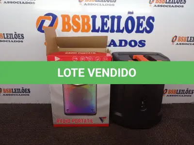 LOTE 035 - 01 RÁDIO PORTÁTIL MODELO D-8108. (NO ESTADO) ATENÇÃO! FAZER A VISITAÇÃO ANTES DE ARREMATAR, NÃO SABEMOS SE FUNCIONA. LEILÃO NÃO TEM GARANTIA E NEM DEVOLUÇÃO, SUJEITO A POSSÍVEIS AVARIAS VISÍVEIS/OCULTAS E/OU AUSÊNCIA DE COMPONENTES.