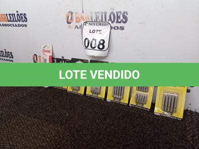 LOTE 008 - 01 CORTADOR DE VIDRO MARCA CORTAG E 06 JOGOS DE CHAVES BITS PHILLIPS MARCA FERTAK(NOVO). (NO ESTADO) ATENÇÃO! FAZER A VISITAÇÃO ANTES DE ARREMATAR, NÃO SABEMOS SE FUNCIONA. LEILÃO NÃO TEM GARANTIA E NEM DEVOLUÇÃO, SUJEITO A POSSÍVEIS AVARIAS VISÍVEIS/OCULTAS E/OU AUSÊNCIA DE COMPONENTES.