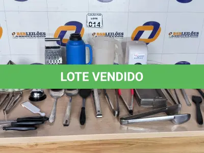 LOTE 014 - 01 CAIXA ORGANIZADORA EM PLÁSTICO C/ DIVERSOS UTENSÍLIOS PARA COZINHA. (NO ESTADO) ATENÇÃO! FAZER A VISITAÇÃO ANTES DE ARREMATAR, NÃO SABEMOS SE FUNCIONA. LEILÃO NÃO TEM GARANTIA E NEM DEVOLUÇÃO, SUJEITO A POSSÍVEIS AVARIAS VISÍVEIS/OCULTAS E/OU AUSÊNCIA DE COMPONENTES.