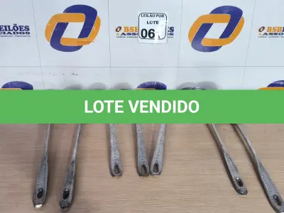 LOTE 061 - 05 COLHERES EM ALUMÍNIO E 02 CONCHAS. (NO ESTADO) ATENÇÃO! FAZER A VISITAÇÃO ANTES DE ARREMATAR, NÃO SABEMOS SE FUNCIONA. LEILÃO NÃO TEM GARANTIA E NEM DEVOLUÇÃO, SUJEITO A POSSÍVEIS AVARIAS VISÍVEIS/OCULTAS E/OU AUSÊNCIA DE COMPONENTES.